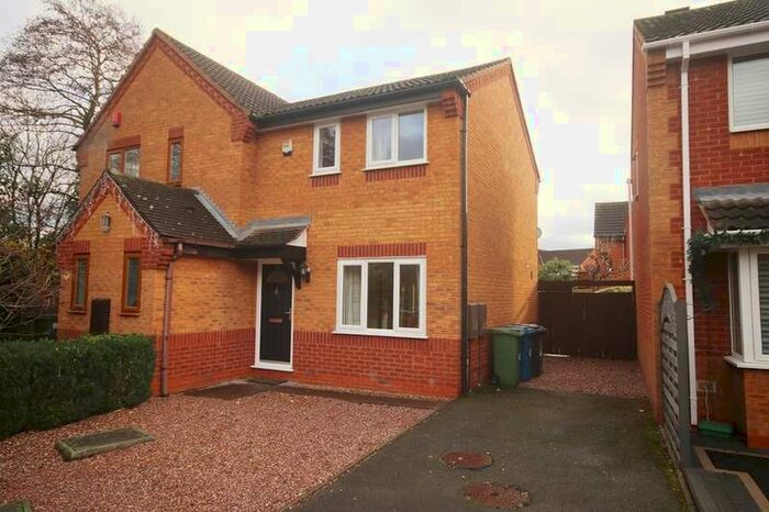 2 Bedroom Semi-Detached House To Rent In Huntingdon Close, Tamworth, B78