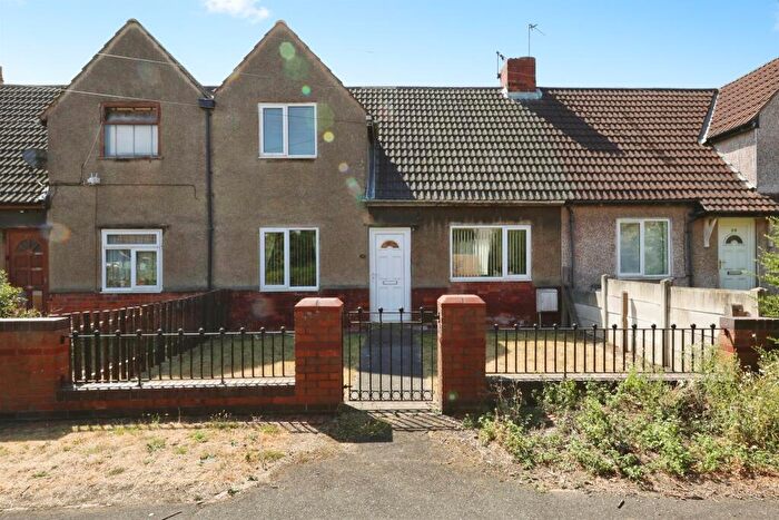 3 Bedroom Terraced House For Sale In Haigh Crescent, Stainforth, Doncaster, DN7