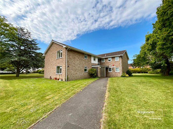 2 Bedroom Apartment For Sale In Waterford Place, Highcliffe, Christchurch, BH23
