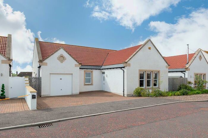 2 Bedroom Detached Bungalow For Sale In Friday Walk, Lower Largo, KY8