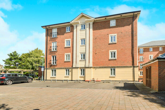2 Bedroom Apartment To Rent In Brunel Crescent, SN2