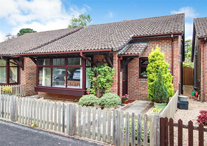 2 Bedroom Bungalow For Sale In Woodley Gardens, Lymington, Hampshire, SO41