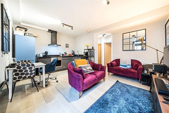 1 Bedroom Flat To Rent In Knollys Road, London, SW16
