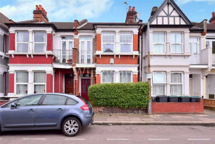 2 Bedroom Apartment To Rent In St Margarets Avenue, London, N15