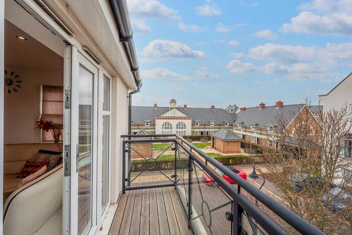 2 Bedroom Flat To Rent In Bader Way, Roehampton, London, SW15