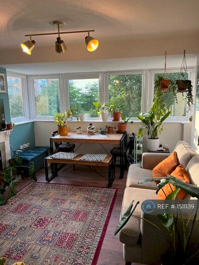 2 Bedroom Flat To Rent In Erebus Drive, London, SE28