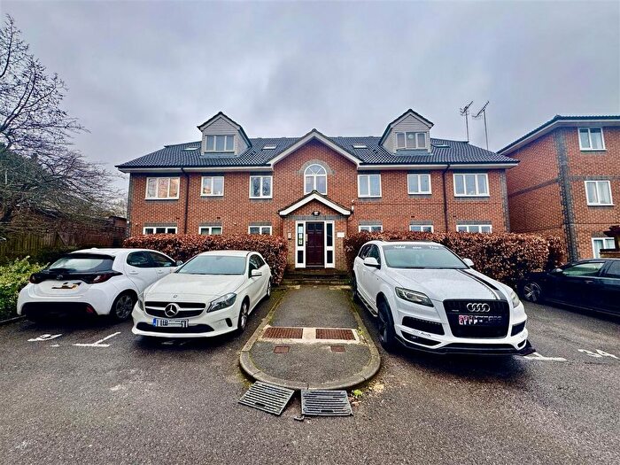 1 Bedroom Flat To Rent In Gade Close, Rickmansworth Road, Watford, WD18