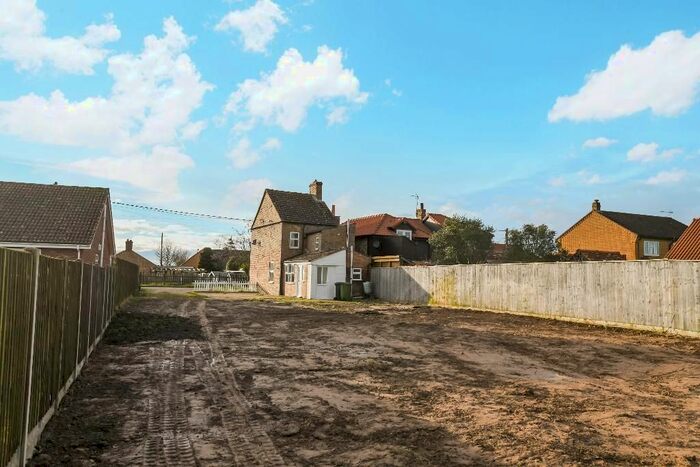 3 Bedroom Detached House For Sale In Hollycroft Road, Emneth, Wisbech, Cambs, PE14