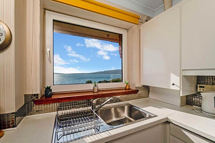 2 Bedroom Apartment To Rent In Wemyss Bay Road, Wemyss Bay, PA18