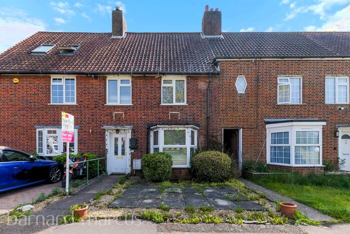 3 Bedroom Terraced House For Sale In Howard Close, Walton On The Hill, Tadworth, KT20