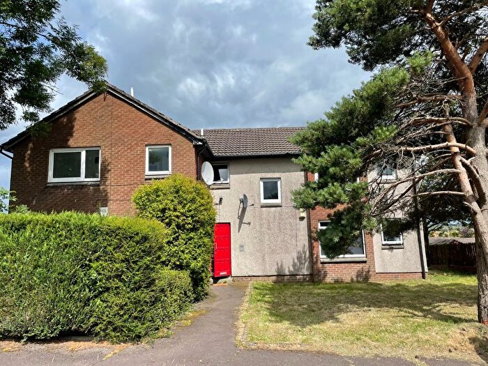 1 Bedroom Flat To Rent In Rosslyn Road, Ashgill, ML9