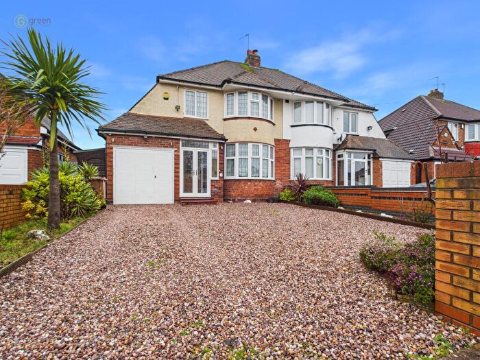 3 Bedroom Semi Detached House For Sale In Elmfield Road, Castle Bromwich, B36