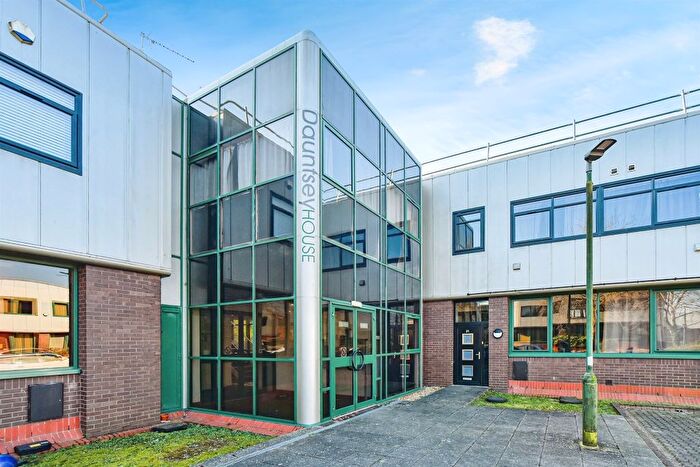 1 Bedroom Flat For Sale In Bentham Close, Westlea, Swindon, SN5