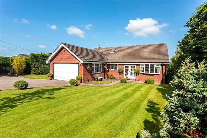 4 Bedroom Detached House For Sale In Wood Lane South, Adlington, Macclesfield, Cheshire, SK10
