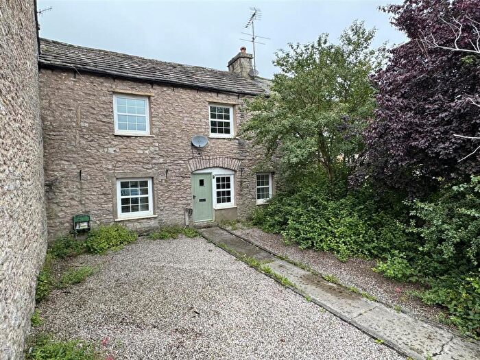 3 Bedroom House For Sale In High Street, Kirkby Stephen, CA17