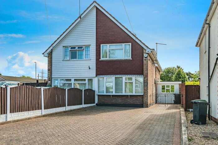 2 Bedroom Semi-Detached House For Sale In Swan Street, Brierley Hill, DY5