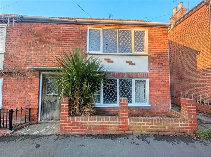 3 Bedroom Cottage For Sale In Station Road, Brightlingsea, CO7