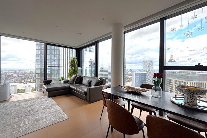 2 Bedroom Flat To Rent In Hampton Tower, South Quay Plaza, E14