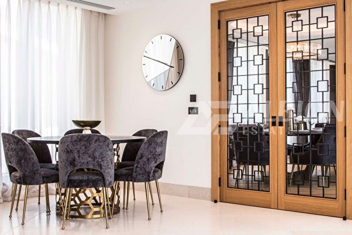 3 Bedroom Flat To Rent In Cleland House, London, SW1P