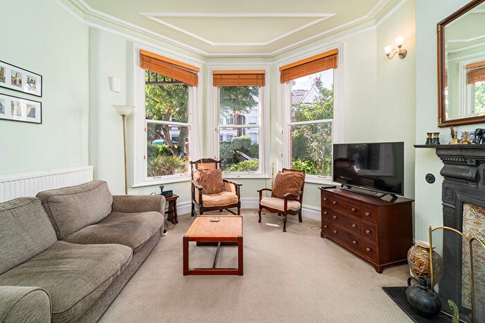 5 Bedroom Terraced House For Sale In Linzee Road, Crouch End, N8