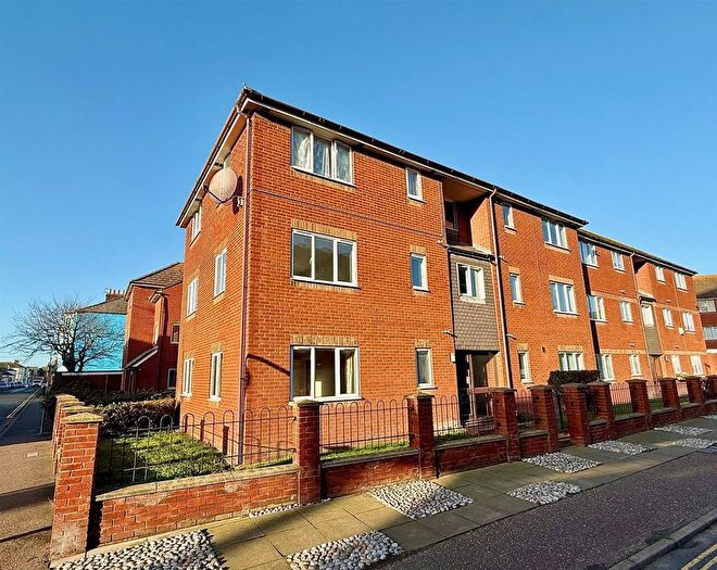 2 Bedroom Flat For Sale In Trafalgar Court, Great Yarmouth, NR30