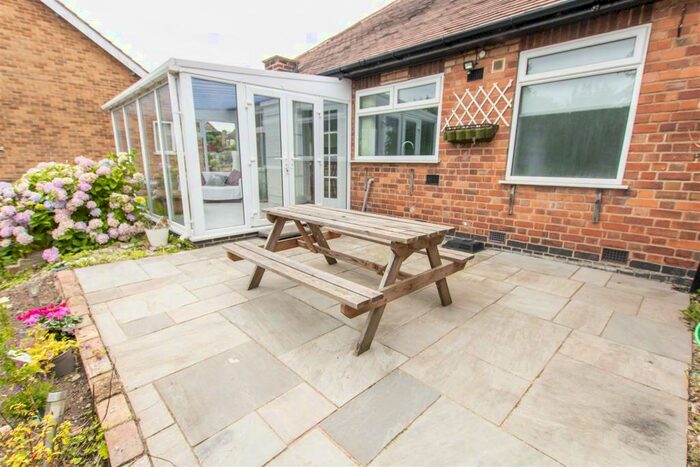 2 Bedroom Detached Bungalow To Rent In Elmhurst Avenue, Mapperley, Nottingham, NG3