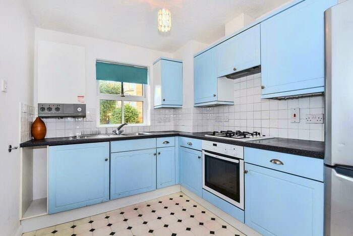 2 Bedroom Apartment To Rent In Awgar Stone Road, Headington, OX3
