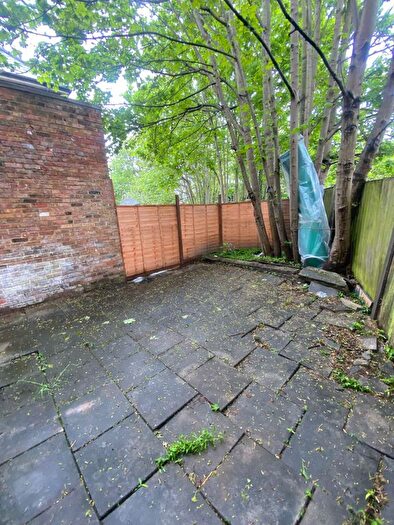 1 Bedroom Flat To Rent In Craven Park, London, NW10