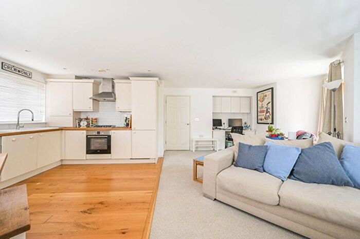 2 Bedroom Flat For Sale In Pancras Way, , Bow, London, E3
