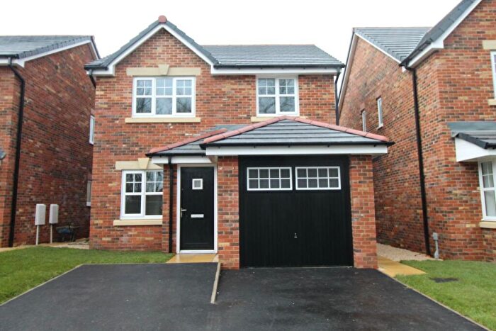 3 Bedroom Detached House To Rent In Ladyshore Walk, BL2