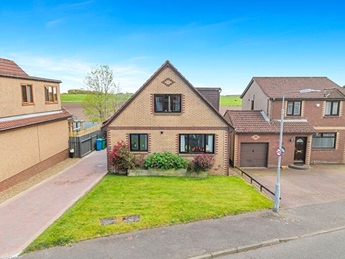 4 Bedroom Detached House For Sale In South Knowe, Crossgates, Cowdenbeath, KY4