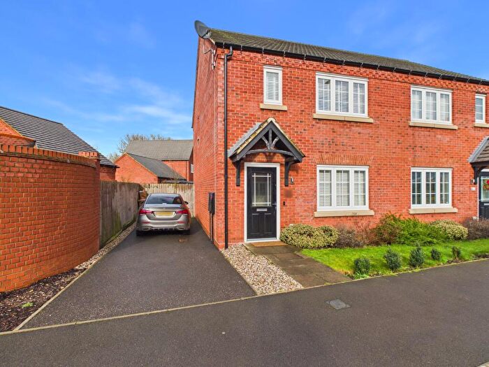 3 Bedroom Semi-Detached House For Sale In Elmlands Close, Aston-on-Trent, DE72