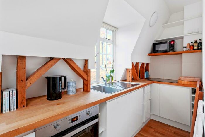 1 Bedroom Flat To Rent In Gloucester Avenue, NW1