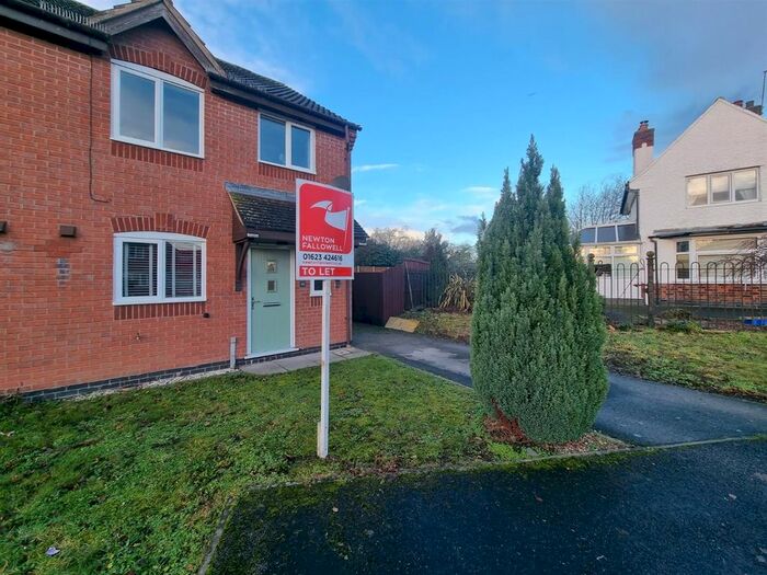 3 Bedroom Semi-Detached House To Rent In Sixth Avenue, Edwinstowe, Mansfield, NG21