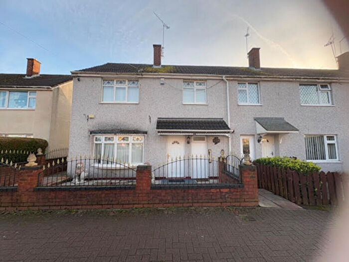 3 Bedroom End Of Terrace House To Rent In Broad Park Road, Henley Green, CV2