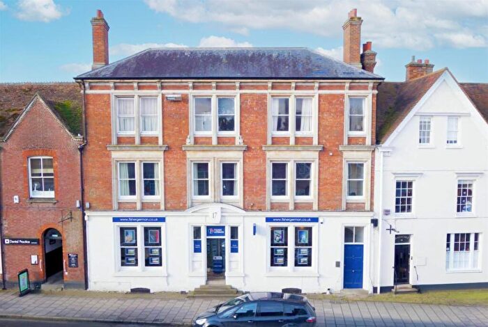 2 Bedroom Flat For Sale In Thame, Oxfordshire, OX9