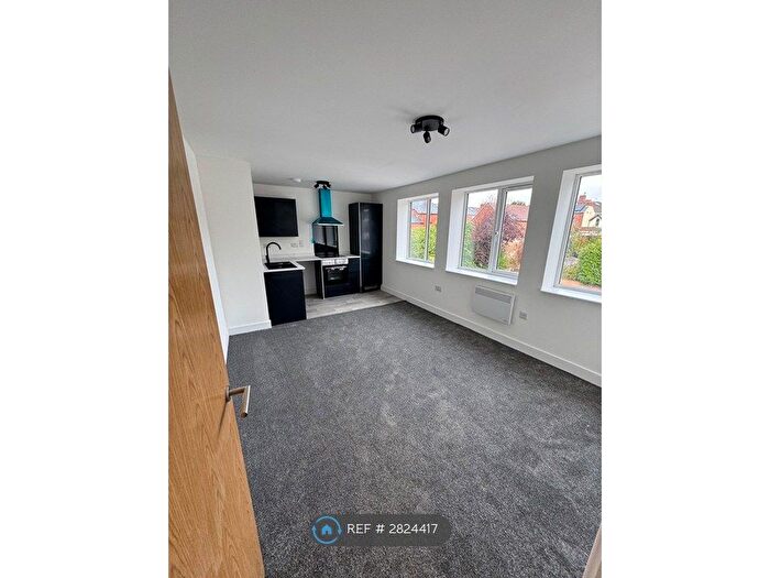 1 Bedroom Flat To Rent In West Street, Chesterfield, S40