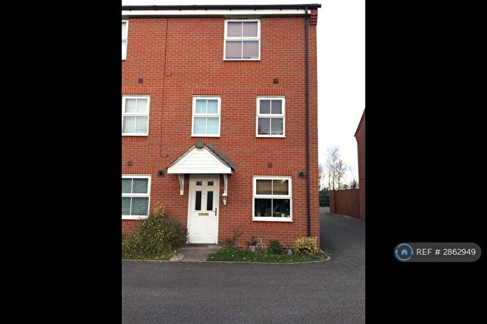 4 Bedroom End Of Terrace House To Rent In Hillmorton Road, Rugby, CV22