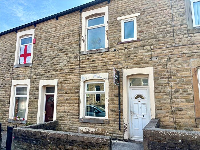 3 Bedroom Terraced House For Sale In Hollingreave Road, Burnley, Lancashire, BB11