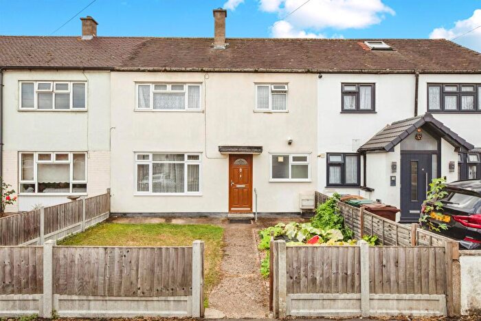 3 Bedroom Terraced House For Sale In Maybury Road, Barking, IG11