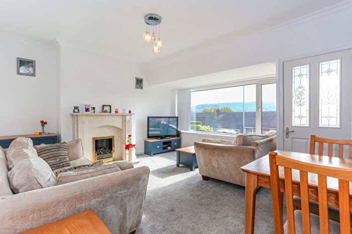 3 Bedroom Semi-Detached Bungalow For Sale In Cedar Avenue, Rawtenstall, Rossendale, BB4