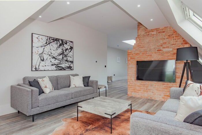 1 Bedroom Flat To Rent In Church Farmhouse, Holton, OX33
