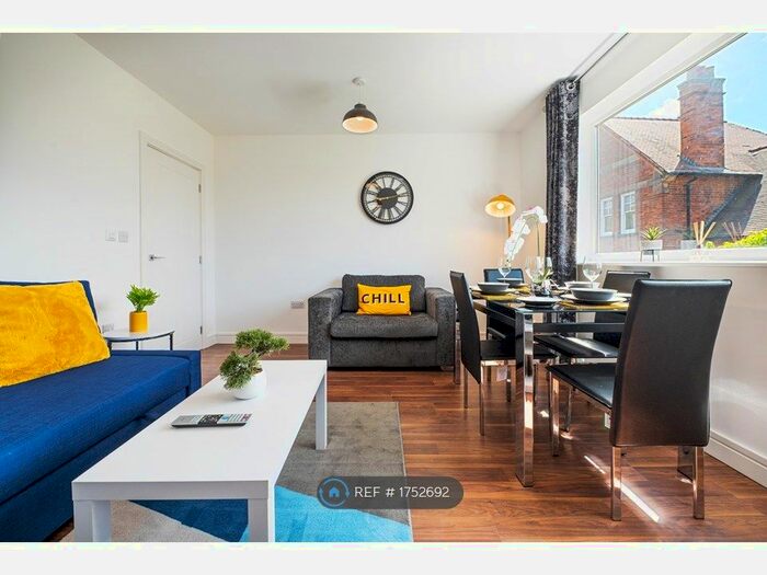 2 Bedroom Flat To Rent In Station Road, Hinckley, LE10