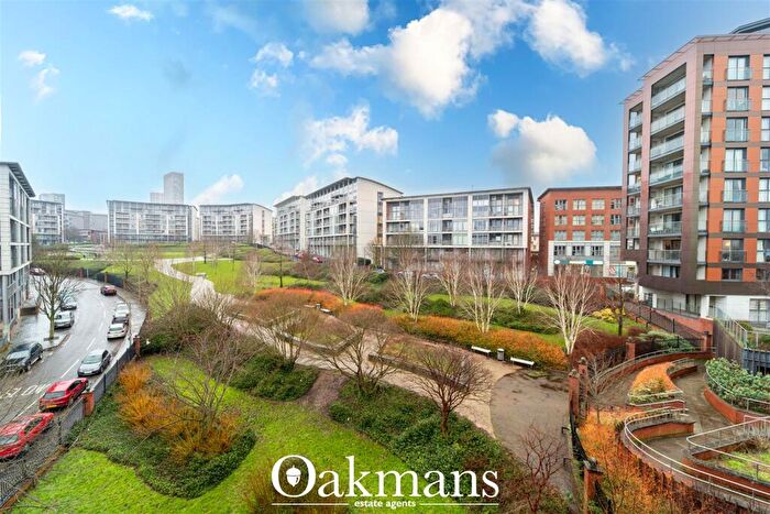 2 Bedroom Apartment For Sale In Bell Barn Road, Birmingham, B15
