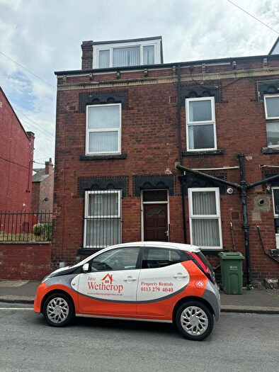 2 Bedroom Terraced House To Rent In East Park Grove, Richmond Hill, Leeds, LS9