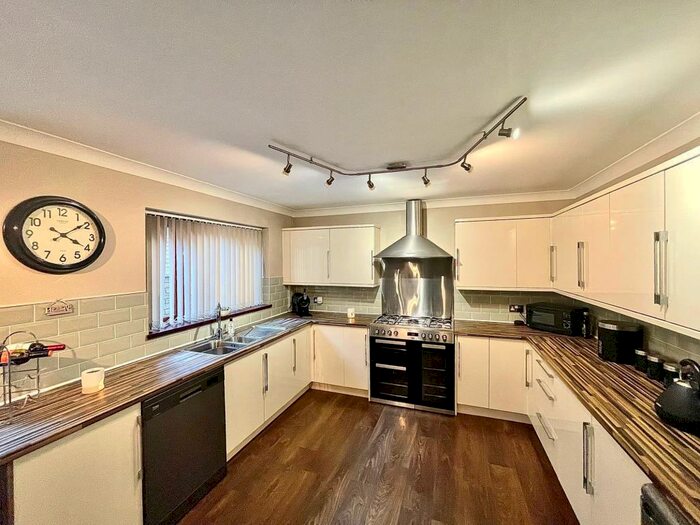 4 Bedroom Detached House For Sale In Court House, Pentwyn Road, Pentwyn