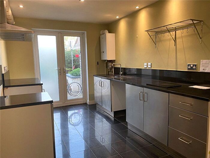 3 Bedroom Terraced House For Sale In Vernon Terrace, Northampton, Northamptonshire, NN1