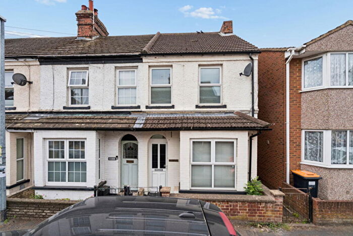 2 Bedroom End Of Terrace House For Sale In Cumberland Street, Houghton Regis, Dunstable, LU5