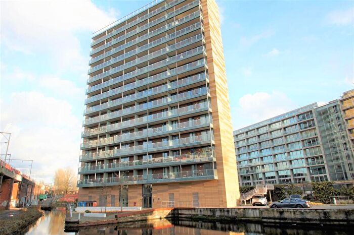 2 Bedroom Apartment To Rent In St George's Island, Castlefield, M15