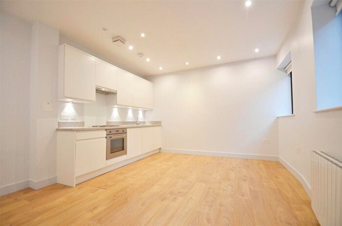 2 Bedroom Duplex To Rent In Manor Place, Sutton, SM1